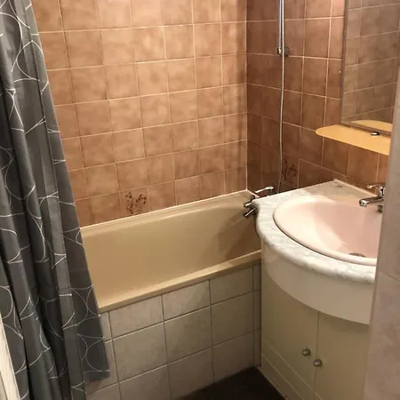 Appartement rez de jardin montée de l'alpe d'Huez La Garde  Extérieur photo